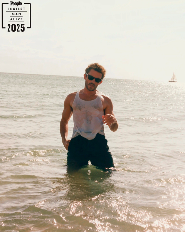 Джонатан Бейли