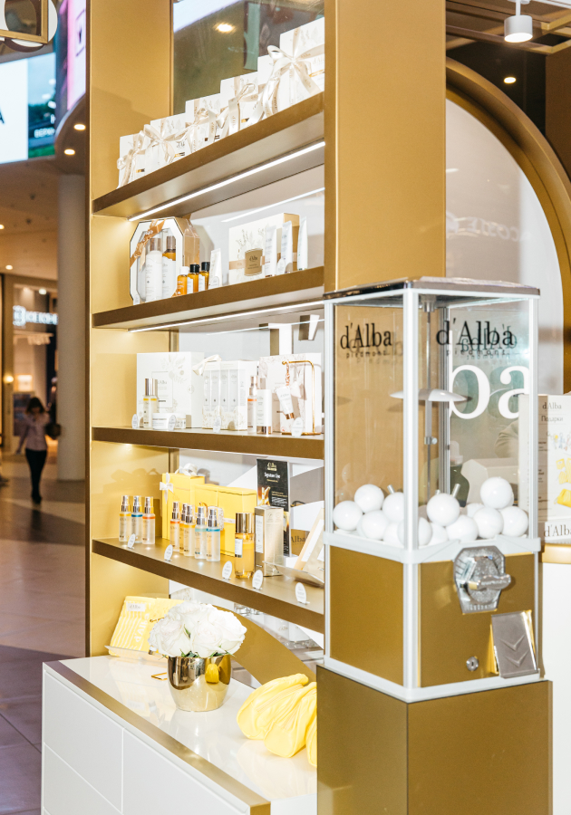 Бренд d’Alba возвращается в Санкт-Петербург с поп-ап-магазином: до 30 декабря в ТРЦ «Галерея» в Северном Атриуме посетители смогут ознакомиться с новинками и протестировать любимые продукты (ежедневно с 10:00 до 23:00)