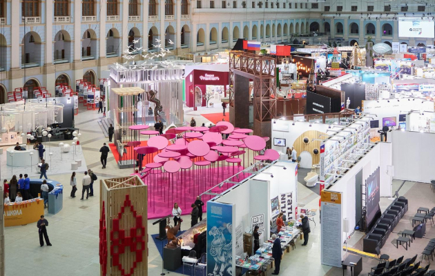 На фестивале «Зодчество» 4–6 ноября Москомархитектура и ЦСИ Винзавод представляют масштабную инсталляцию, рассказывающую о паблик-арте в городе