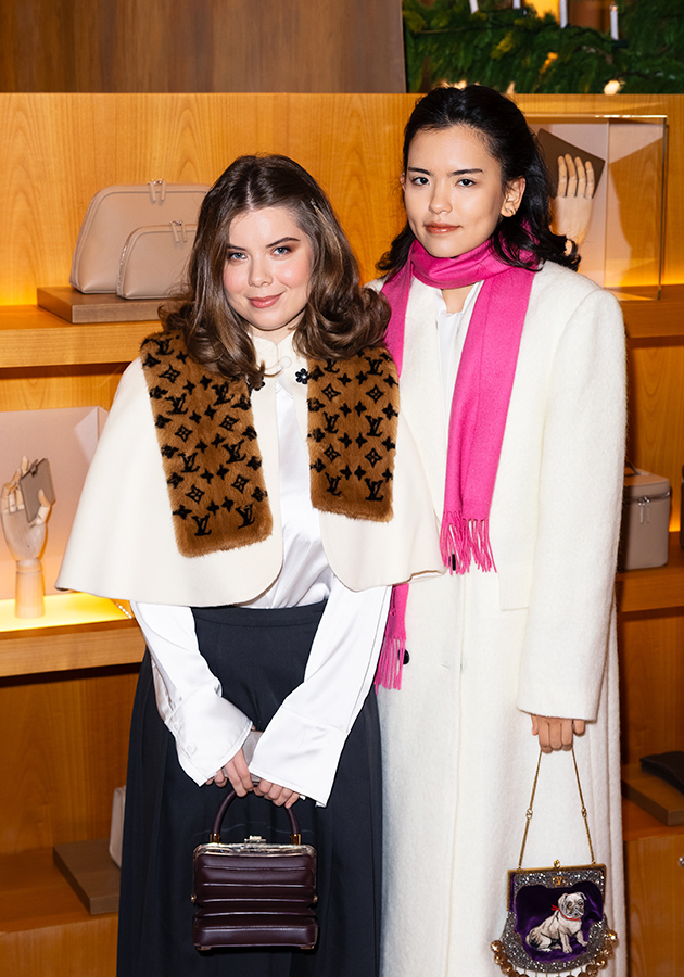 Ксения Китаева и Ким Есоль