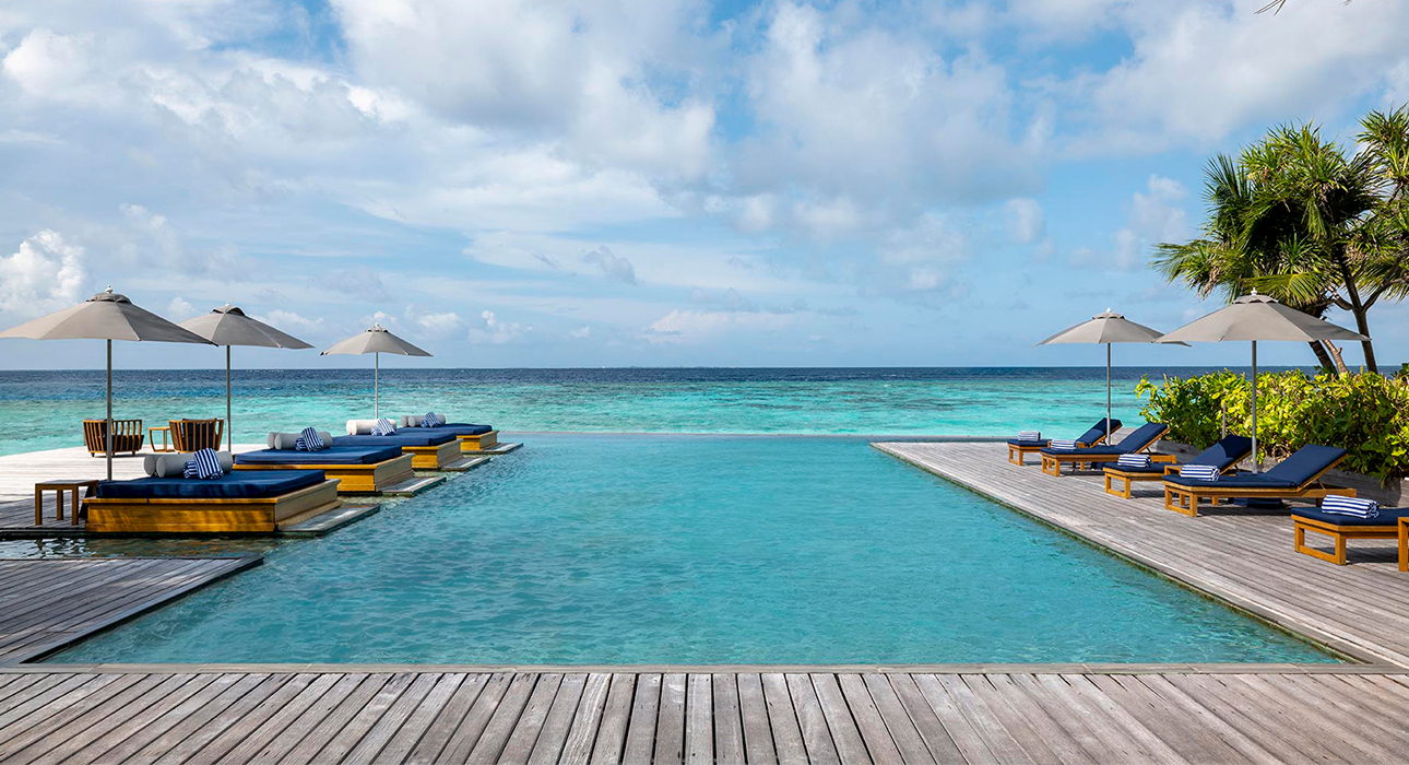 Travel-дайджест: безвиз с Иорданией, «коллаб» Вуди Аллена с властями Мадрида и Марс… в Монголии