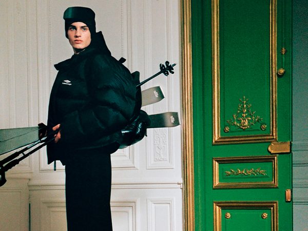 Fashion Digest: Оливье Рустен покидает Balmain, Джейкоб Элорди читает стихи в мини-фильме Bottega Veneta, а Виктория Исакова создает коллекцию кашемира с Tegin