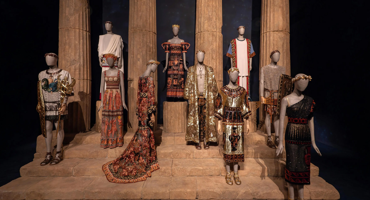 Fashion Digest: новый дизайнер Balmain, выставка Dolce & Gabbana в Майами и открытие бутика Codici