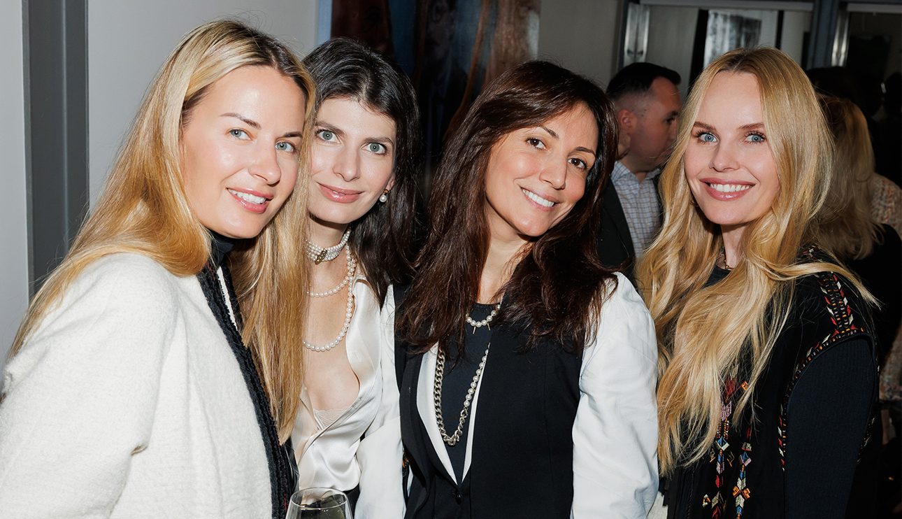 Татьяна Азатян, Александра Асмус, Карина Ошроева и Екатерина Голландцева