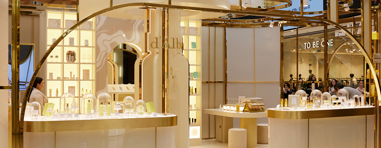 Бьюти-уикенд: открытие поп-апа d&rsquo;Alba, французское кино в&nbsp;&laquo;Художественном&raquo; вместе с&nbsp;Institut Esthederm, Черная пятница в&nbsp;&laquo;ИЛЬ ДЕ&nbsp;БОТЭ&raquo; и&nbsp;новинки домашнего ухода