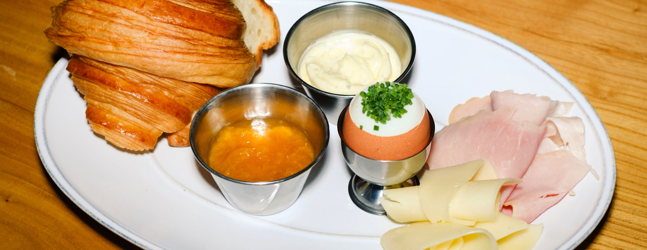 Едим не&nbsp;дома: ужин со&nbsp;старожилом донского виноделия Гюльбалой Зеидовым в&nbsp;Padron, новый шеф в&nbsp;&laquo;Поле&raquo; и&nbsp;завтраки в&nbsp;Margarita Bistro