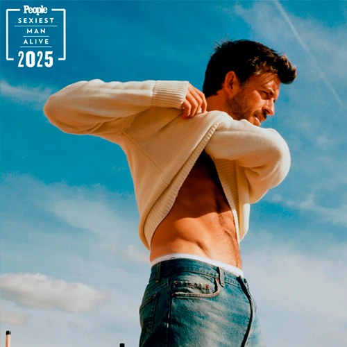 Журнал People назвал самого сексуального мужчину года&nbsp;&mdash; им&nbsp;стал актер сериала &laquo;Бриджертоны&raquo; Джонатан Бейли