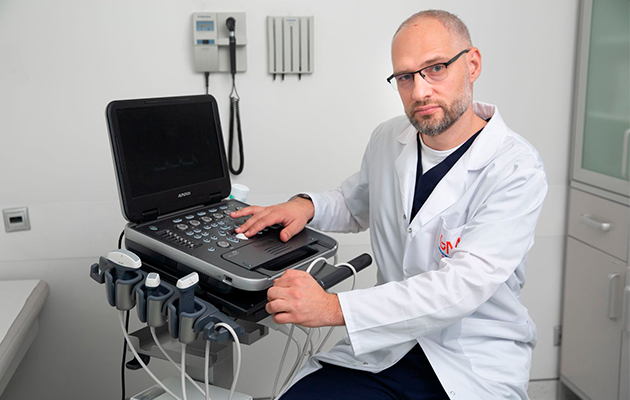 Ведущий флеболог GMS Clinic Амиран Демуров