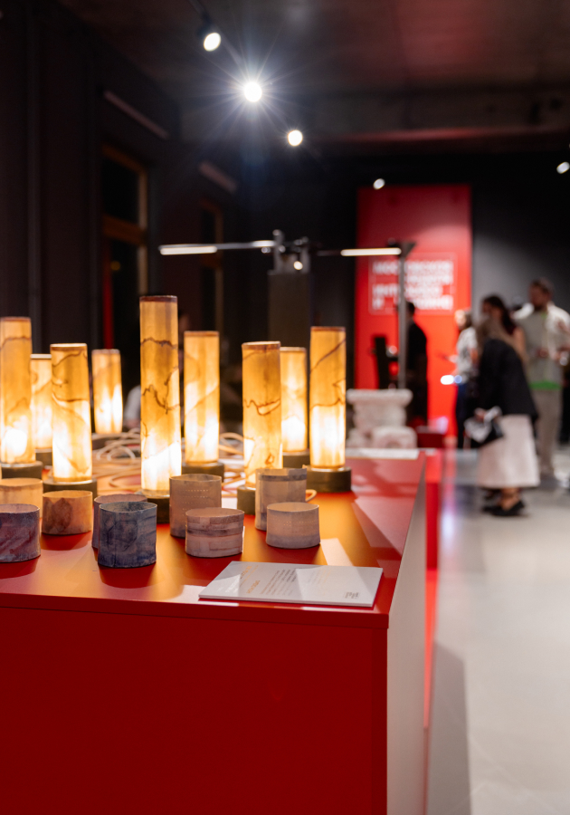 Закрытый показ предметов коллекционного дизайна Андрея Малахова в галерее «Адель»