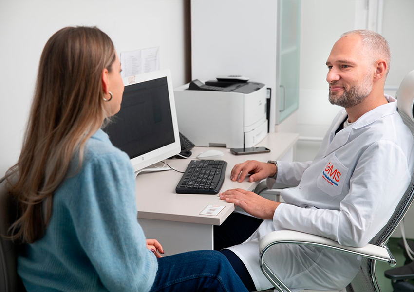 Ведущий флеболог GMS Clinic Амиран Демуров