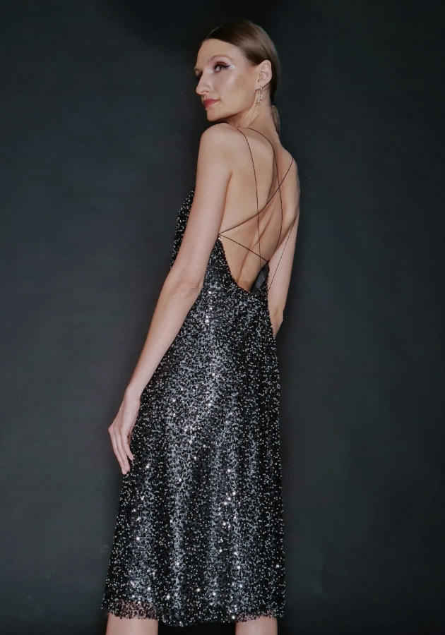 В чем встречать Новый год: акцент — на безупречный крой, сложные фактуры и контраст