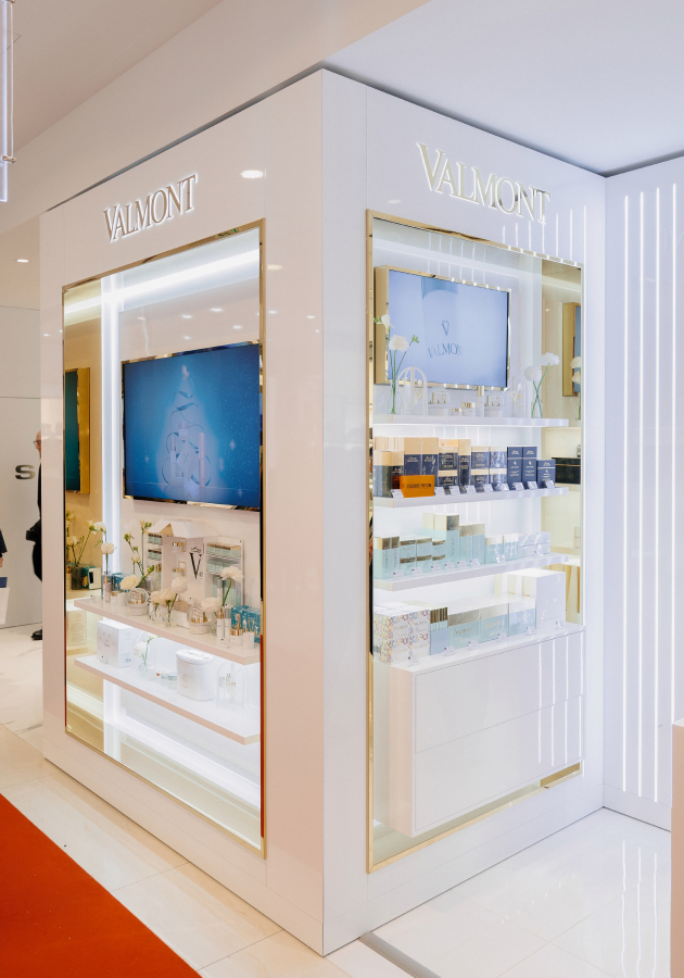 Открытие корнера Valmont в ЦУМе