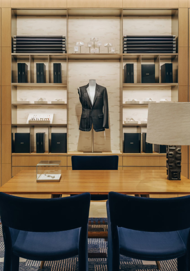 В Пекине открылся флагманский бутик Dior с футуристичной архитектурой