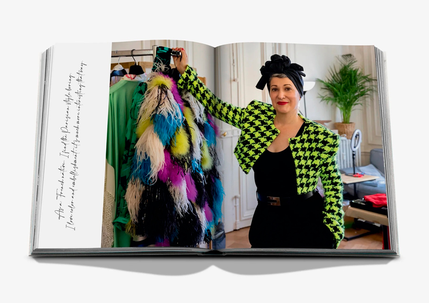Издательство Assouline выпустило книгу о моде в сериале «Эмили в Париже»