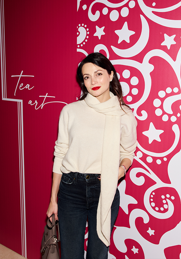 Марина Изилова