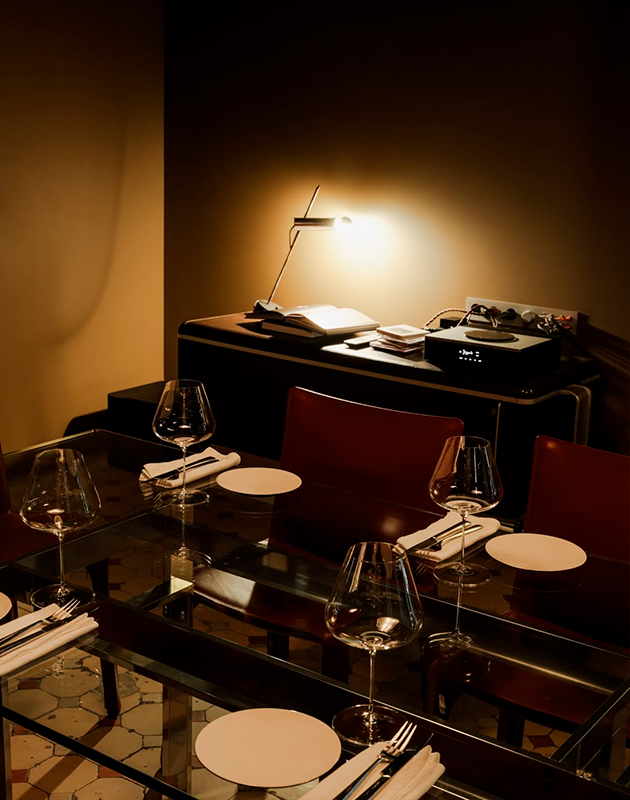 15 ноября в доме-памятнике архитектуры сталинского неоклассицизма на Таврической улице открылся ресторан Closer