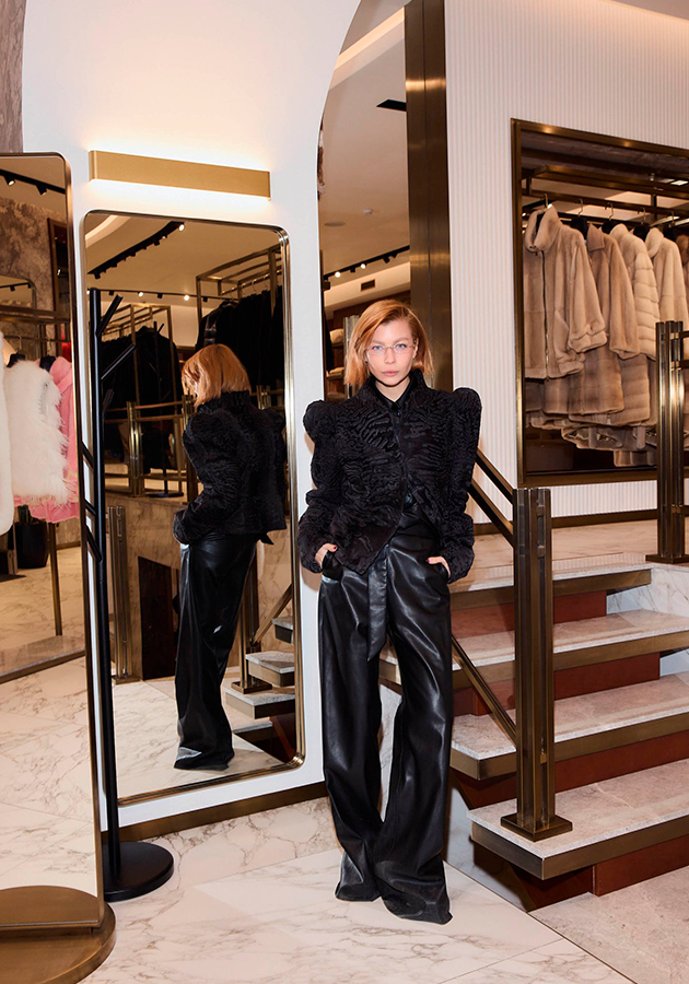 Лина Дембикова	