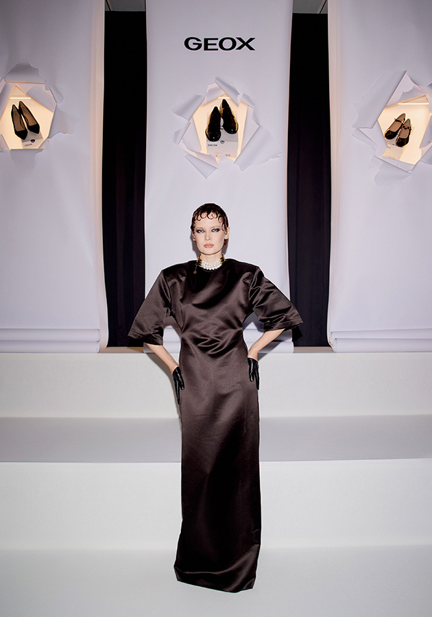 Инна Комбарова