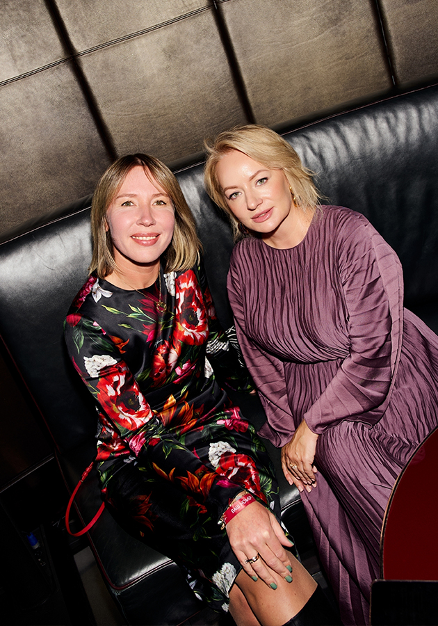 Евгения Комарова (Клуб путешествий «Персона») и Татьяна Сабуренкова