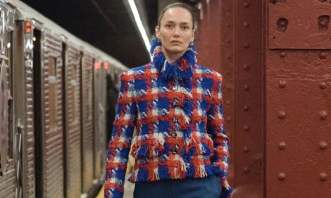 Style Notes: Матье Блази представил коллекцию Chanel M&eacute;tiers d&rsquo;Art 2026&nbsp;в метро Нью-Йорка