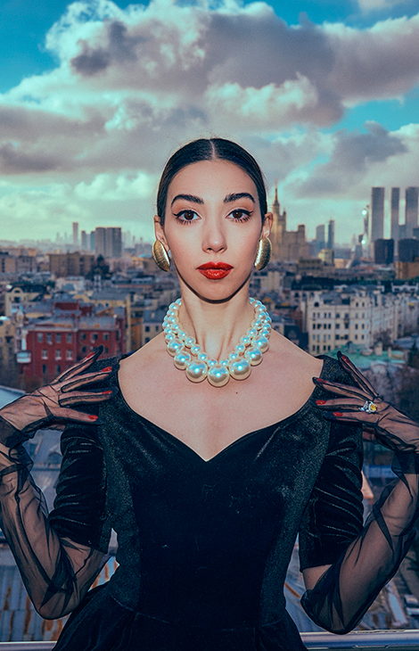 Солистка Большого театра Ана Туразашвили&nbsp;&mdash; о&nbsp;новой коллаборации, платье мечты и&nbsp;идеальном театральном гардеробе