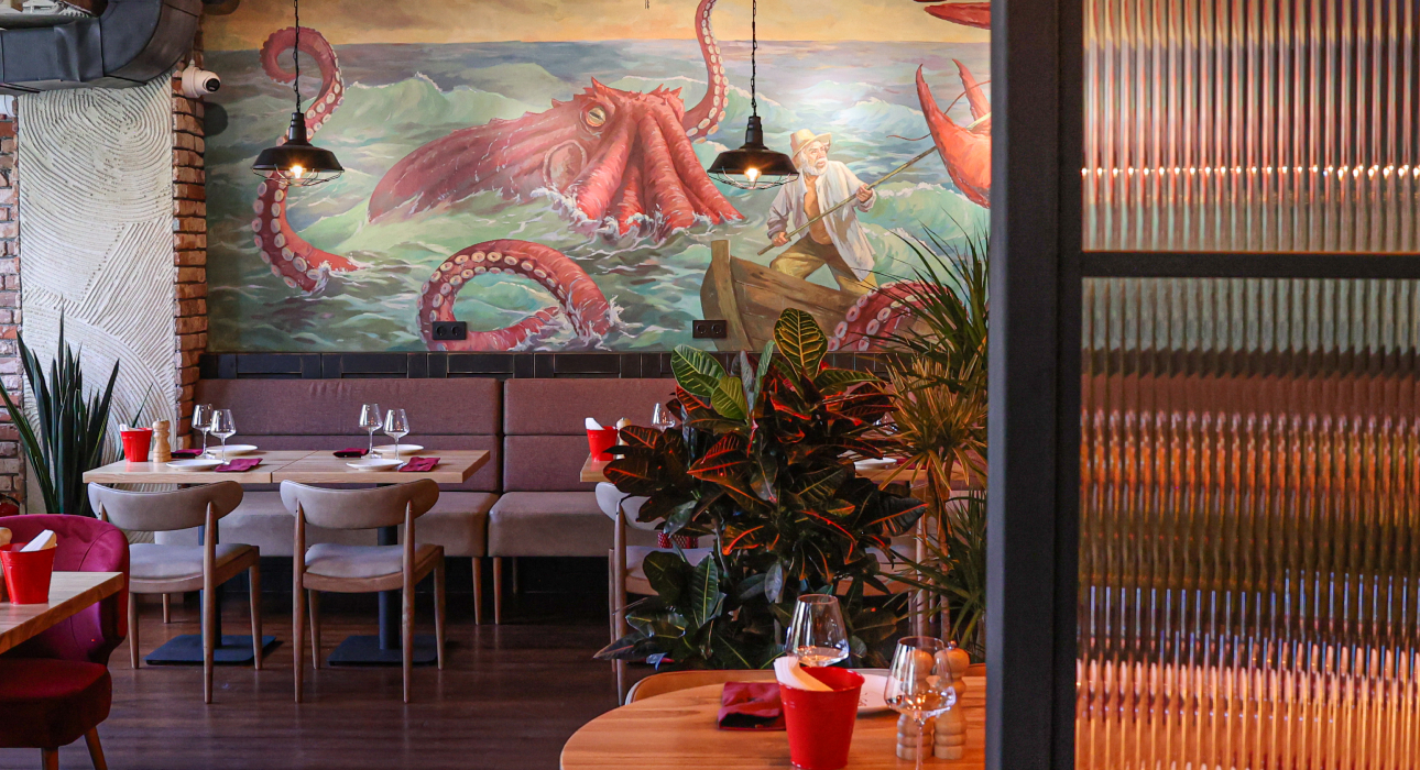 Едим не дома: день рождения Fumisawa Sushi, бранчи в Peach и гастропаб «Раки и Гады» в Хамовниках