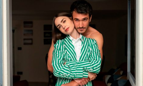 Posta Сериалы: смотрим трейлер пятого сезона &laquo;Эмили в&nbsp;Париже&raquo; и&nbsp;переносимся в&nbsp;Рим