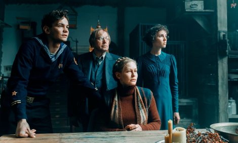 Кино Posta: Юлия Пересильд и&nbsp;Слава Копейкин в&nbsp;трейлере фильма &laquo;Красавица&raquo;