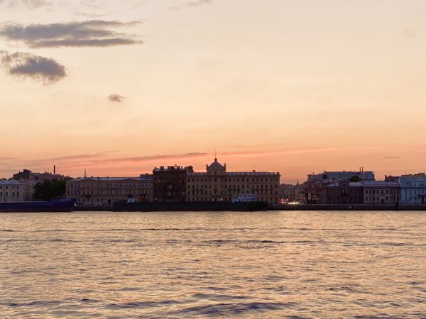 Питер Weekly: танц-драма &laquo;До&nbsp;поезда осталось&raquo;, MusicAeterna Теодора Курентзиса, выставка &laquo;Рождение&raquo; и&nbsp;фестиваль Backyard Harvest Fest