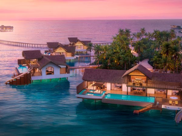 Travel-дайджест: открытие GMS Clinic в&nbsp;Дубае, мост имени Джейн Биркин в&nbsp;Париже и&nbsp;запуск прямых рейсов в&nbsp;Малайзию