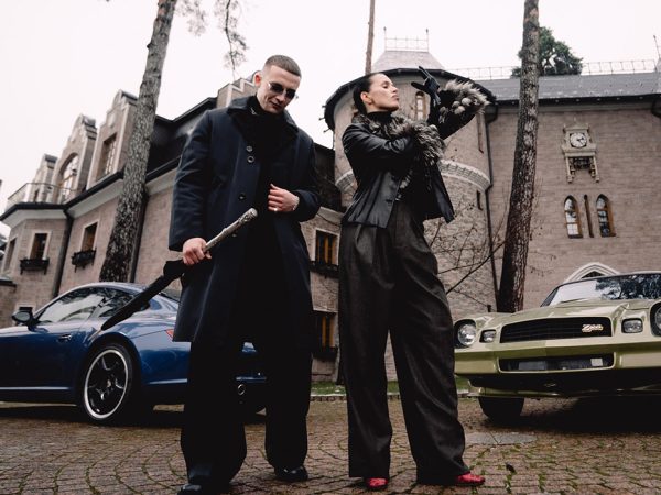 «Запах кожи и валюта на диване»: ICEGERGERT и ZIVERT представили клип на песню «Банк»