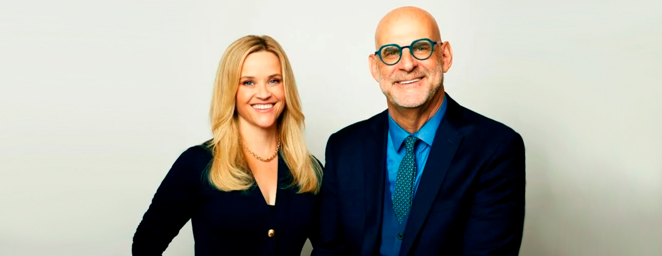 Книжная полка: актриса Риз Уизерспун написала роман о&nbsp;русском олигархе