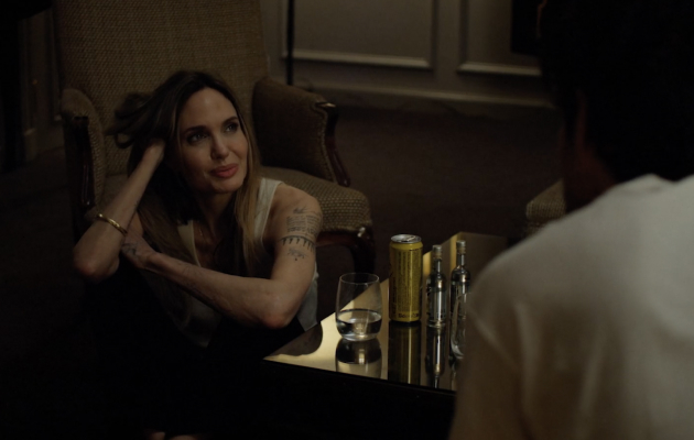 Анджелина Джоли встречается с партнером по фильму «Кутюр» Луи Гаррелем