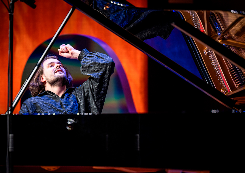 Российский пианист Александр Кашпурин взял главный приз на Международном конкурсе в Нидерландах