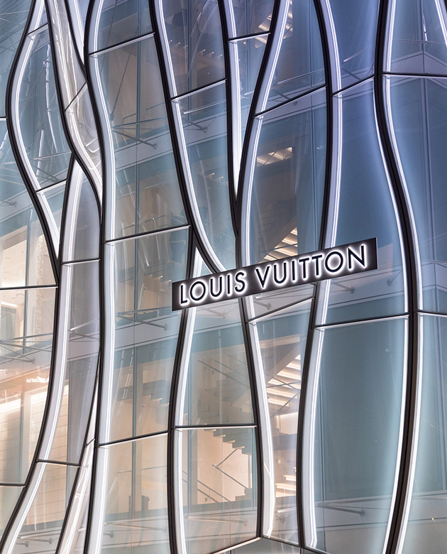 Louis Vuitton открывает флагманский бутик в Пекине, больше похожий на арт-объект