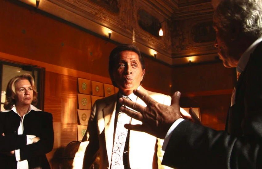 Кадр из фильма «Валентино: Последний император»