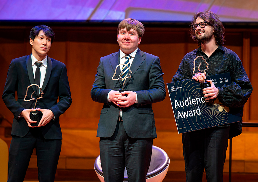 Кан Тхэ Ким (3 место), Томас Келли (2 место) и Александр Кашпурин (1 место и приз зрительских симпатий)