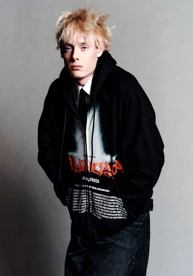 Пьерпаоло Пиччоли представил новый лукбук Balenciaga