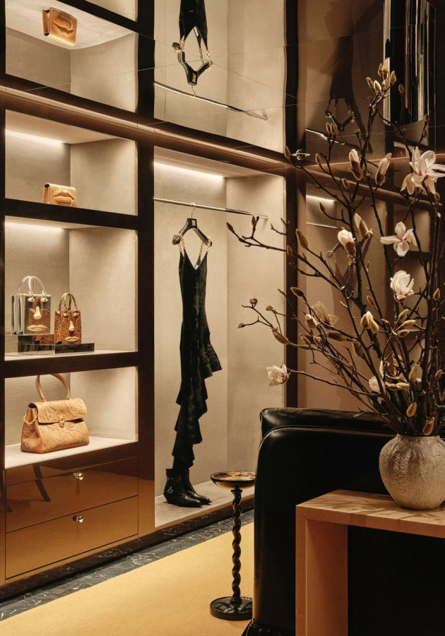 В Гонконге открылось первое пространство Schiaparelli