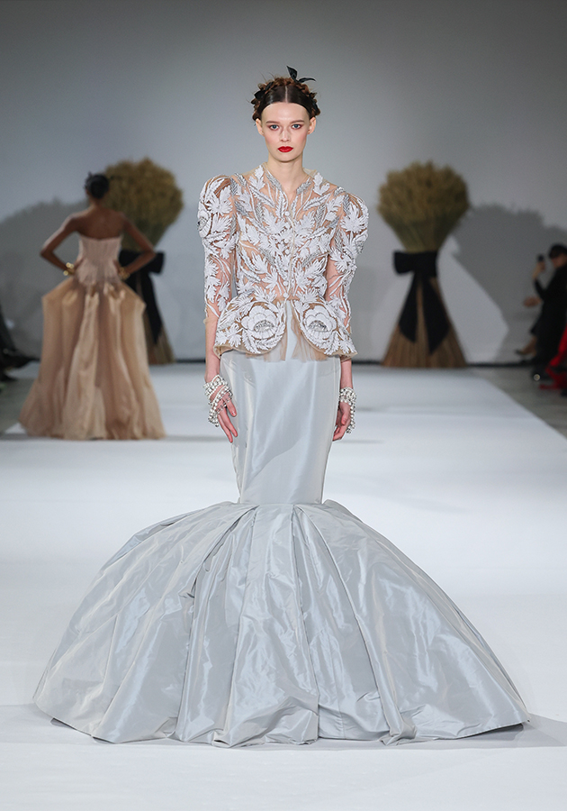 Показ новой коллекции YANINA Couture SS’2026 на Неделе Высокой моды в Париже