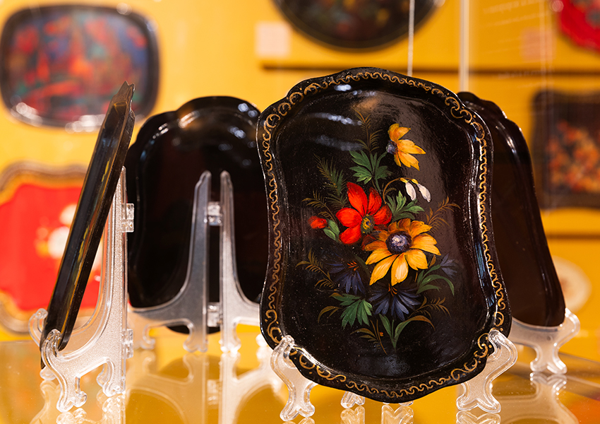 Выставка «Жостово. Вызывающе красиво»