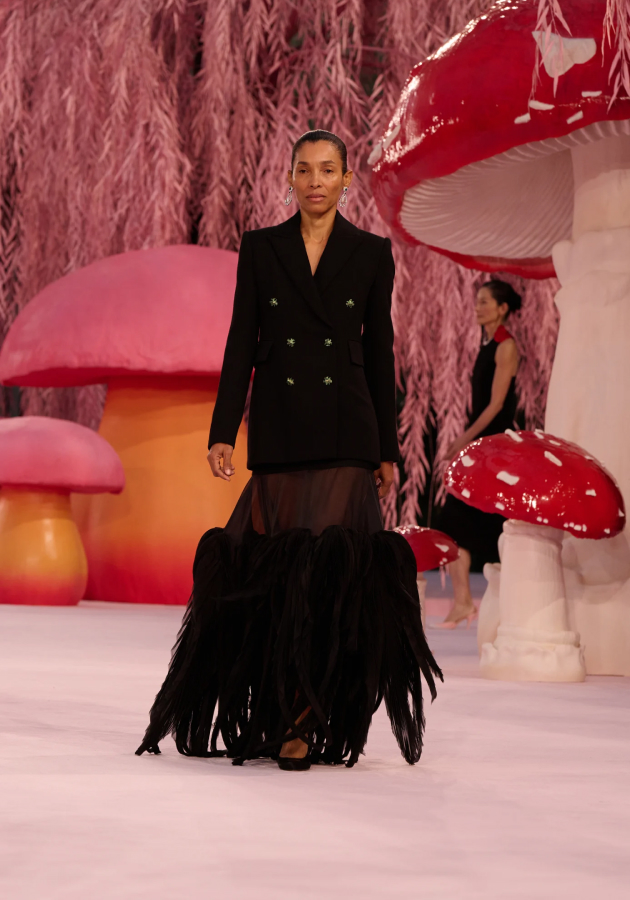 Дебют Матье Блази для Chanel Couture в атмосфере сказочного леса