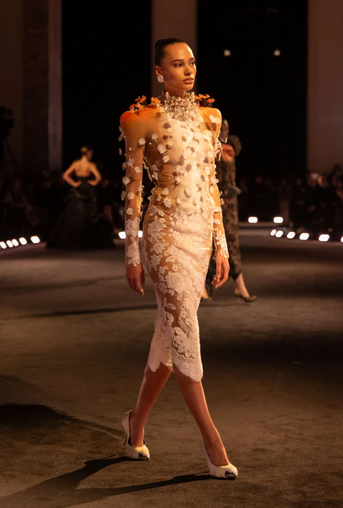 «Агония и экстаз» на шоу Schiaparelli Couture