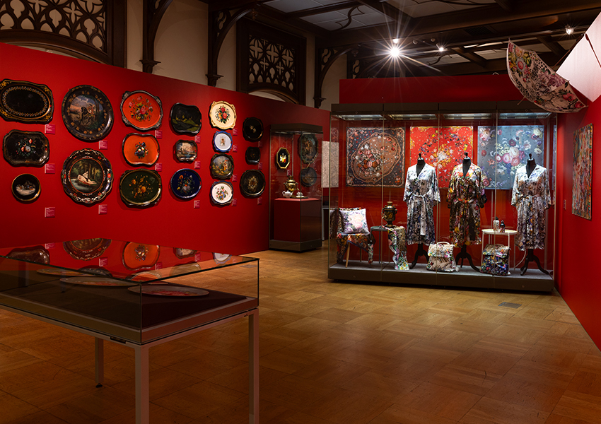 Выставка «Жостово. Вызывающе красиво»