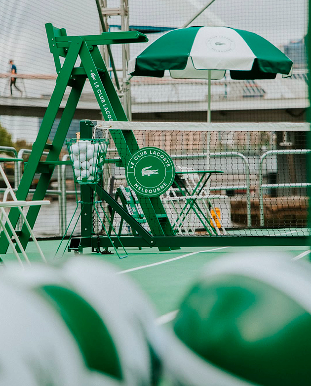 Lacoste запускает круглогодичные падел-корты в Куршевеле и «плавучий» корт в Мельбурне