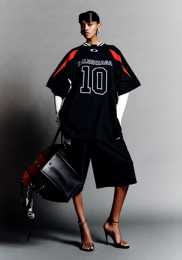 Пьерпаоло Пиччоли представил новый лукбук Balenciaga