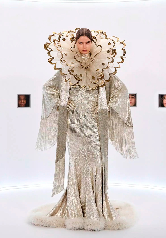 Концептуальный показ Maison Valentino Couture от Алессандро Микеле в формате «Кайзерпанорамы»