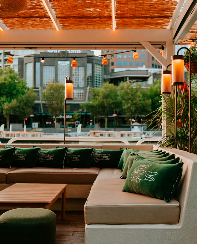 Lacoste запускает круглогодичные падел-корты в Куршевеле и «плавучий» корт в Мельбурне