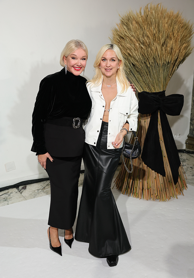 Юлия и Дарья Янины