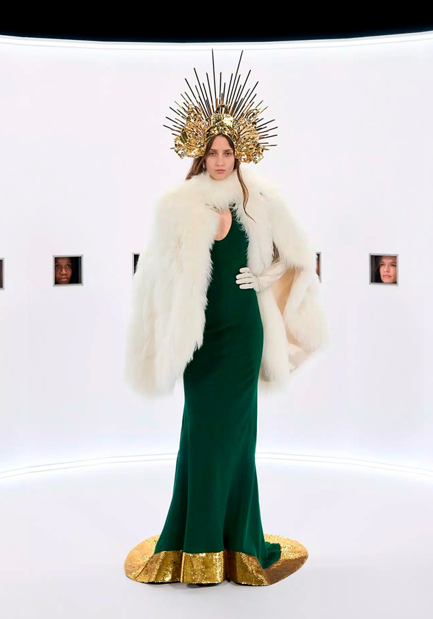 Концептуальный показ Maison Valentino Couture от Алессандро Микеле в формате «Кайзерпанорамы»